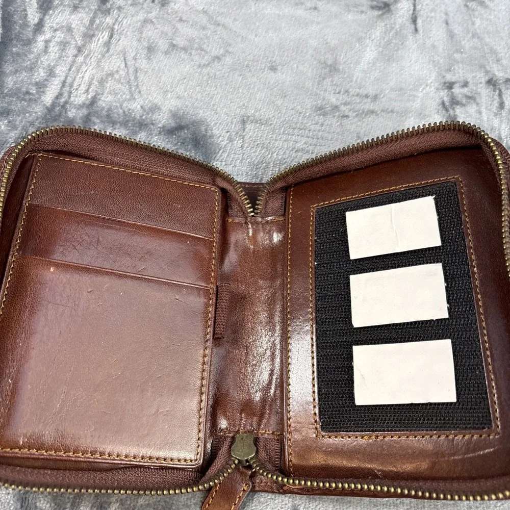 Rhinoskin Tri-Fold Brown Handheld Organizer‎ Leather Case For Electronic Devices